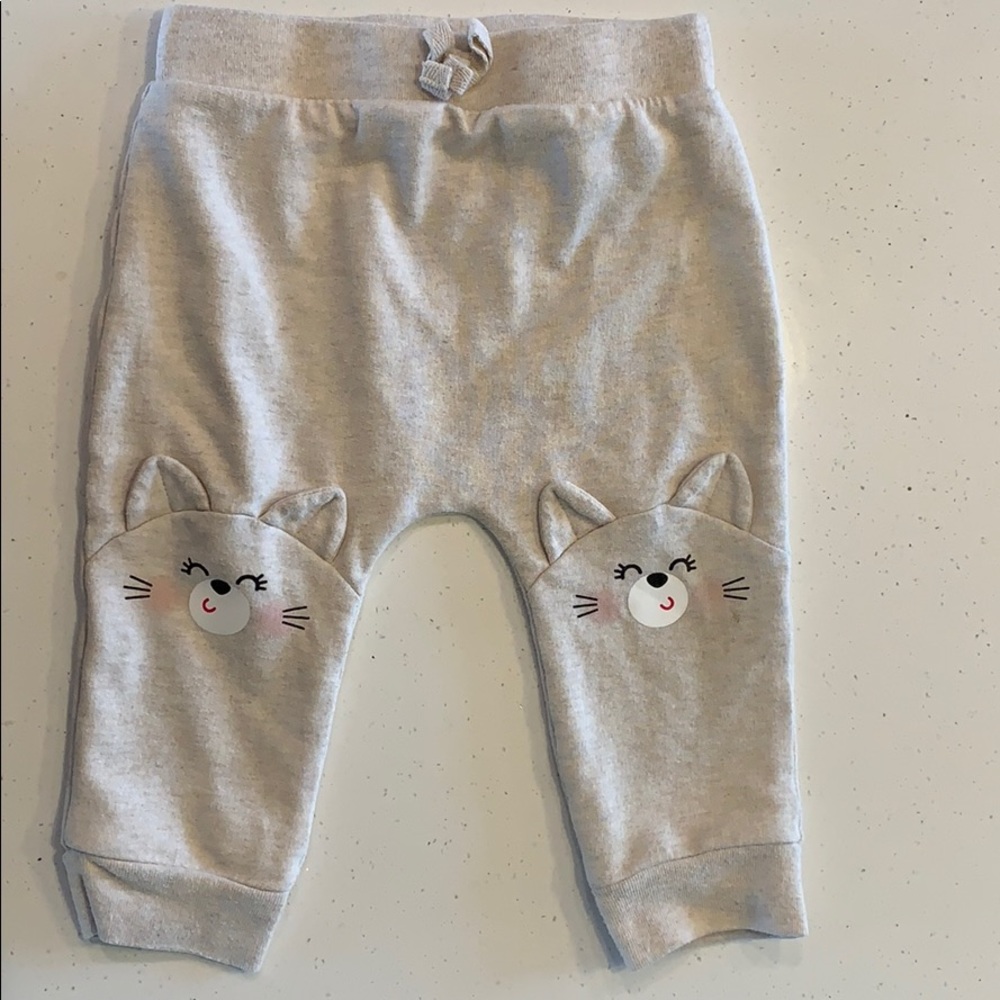 Adorable Garanimals sweatpants. Sz 12months